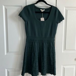 Boden  10petite green sweater dress, scoop neck with tiered woven skirt detail.
